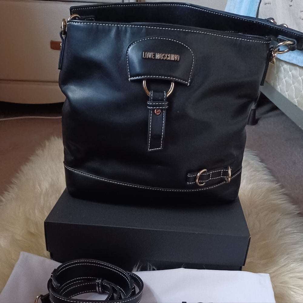 LOVE MOSCHINO SHOULDER BAG